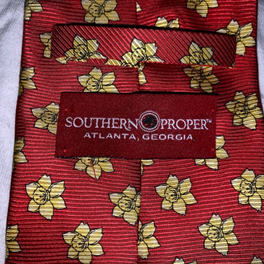 Southern Proper Tie - Buttercup (NEW W TAGS)